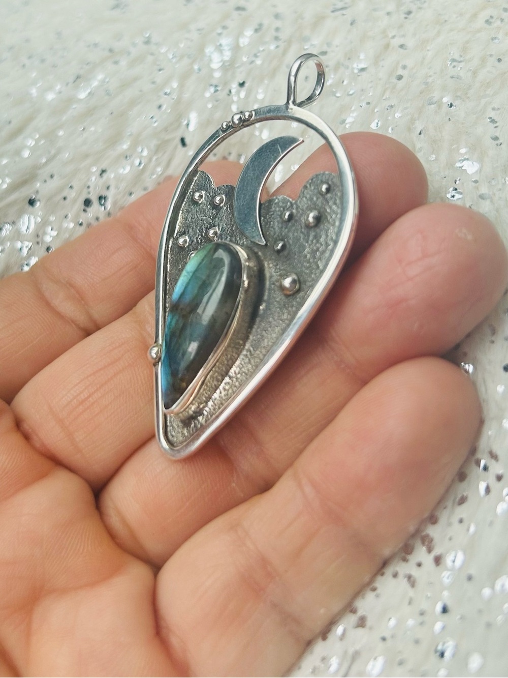 Sterling Silver925 Moon & Labradorite Heart Pendant - Blue-Green - Picture 3 of 7